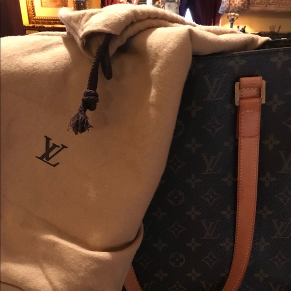 💋SOLD💋AUTHENTIC LOUIS VUITTON MONOGRAM TOTE. - Picture 2 of 8